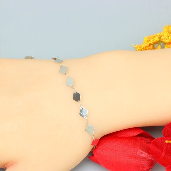 "Elegant & Trendy Bracelet, A Perfect Gift for Women, Thoughtful, EVCH1566 - Picture 4 of 10